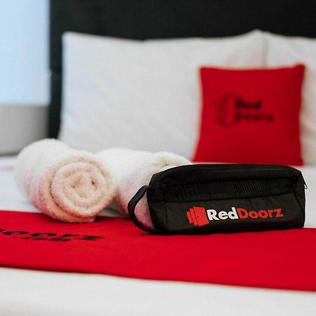 Reddoorz Near Mojokerto Train Station Hotel Eksteriør billede