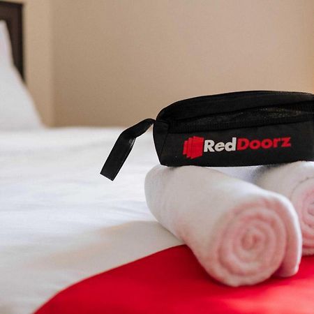 Reddoorz Near Mojokerto Train Station Hotel Eksteriør billede
