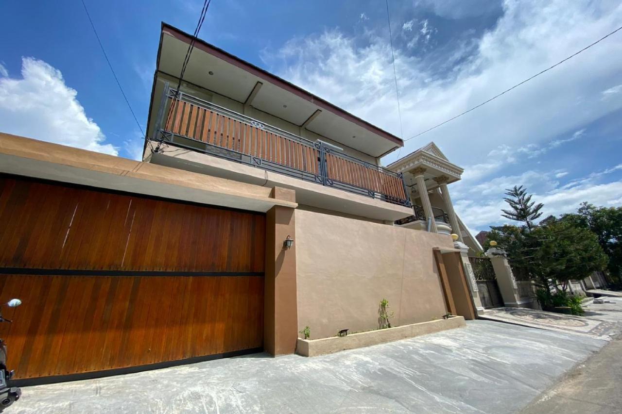 Reddoorz Near Mojokerto Train Station Hotel Eksteriør billede